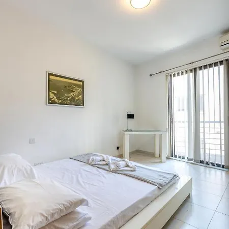 Modern & Private 1br In The Heart Of Paceville By 360 Estates Διαμέρισμα Saint Julian's